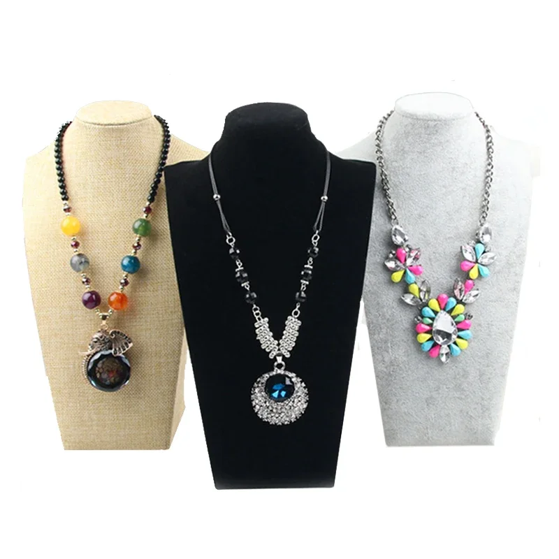 Velvet Portrait Necklace Displ - огляд і ціна Body Jewelry Holder