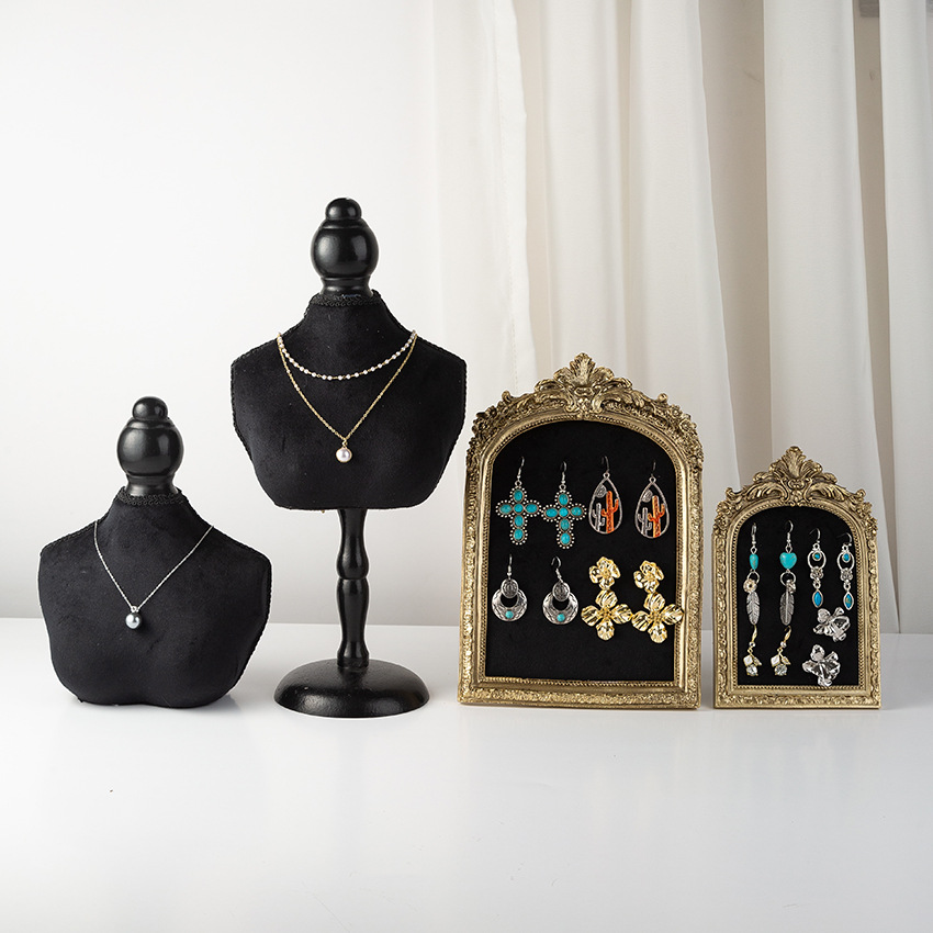 Black Velvet Bust Form Jewelry - огляд і ціна Body Jewelry In Store